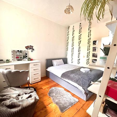 A Lovely Guest Room In West Londýn Exteriér fotografie
